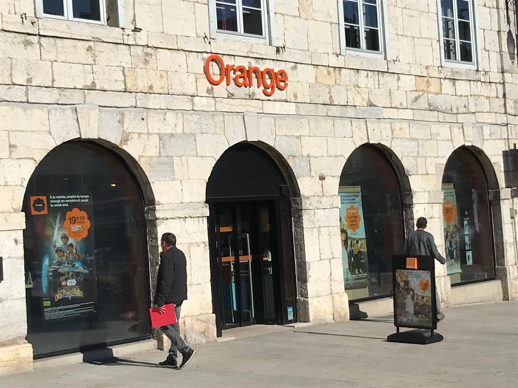 Boutique Orange  Vente de téléphonie, 25 rue République 25300
