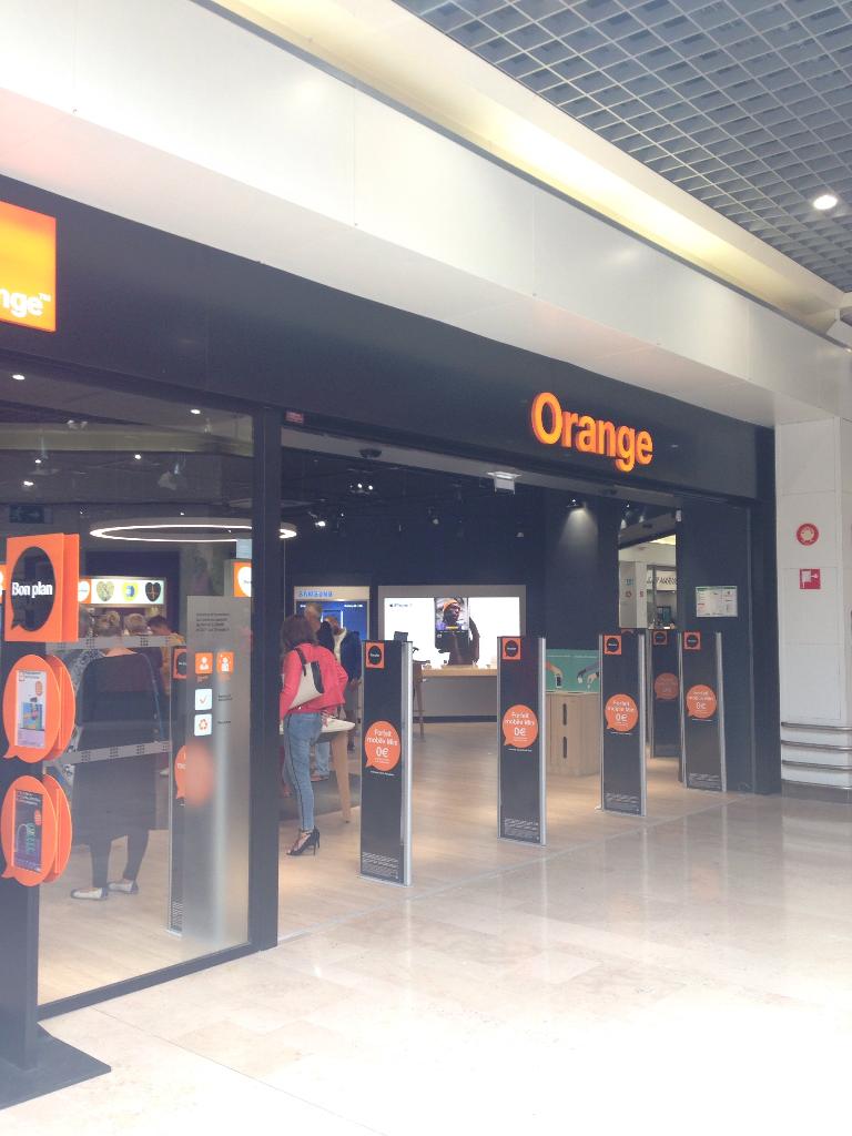 Boutique Orange  Vente de téléphonie, centre commercial Croix