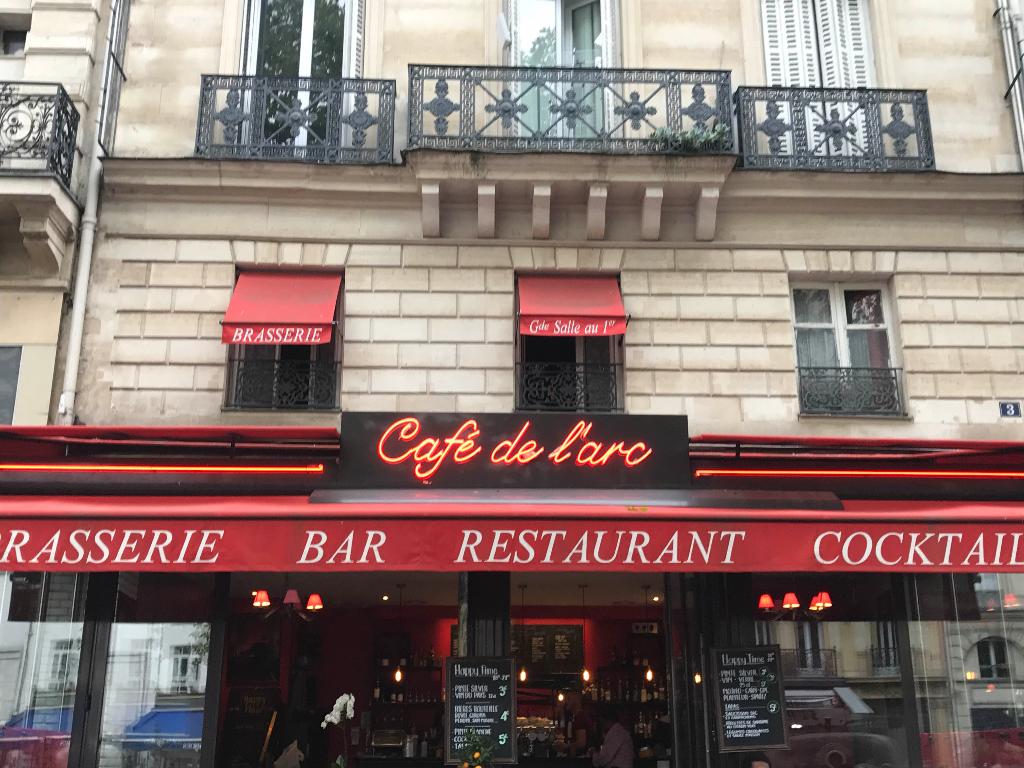 Café de L arc Restaurant 3 boulevard Saint Denis 75003 