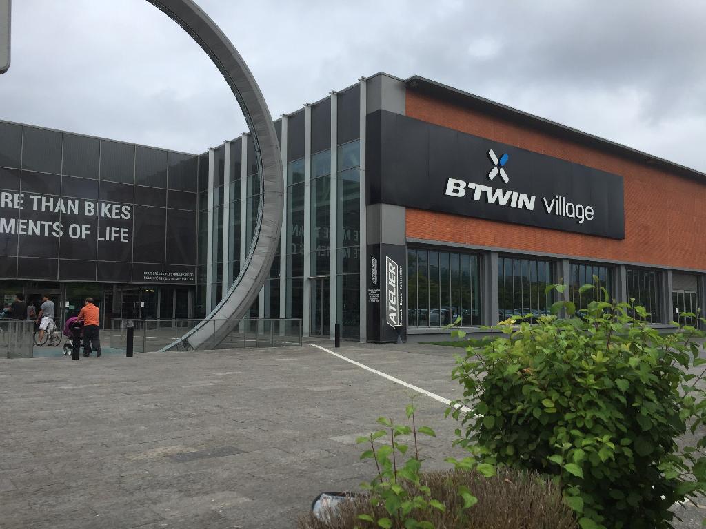 Decathlon Btwin Village - Magasin De Sport, 4 Rue Du Professeur ...