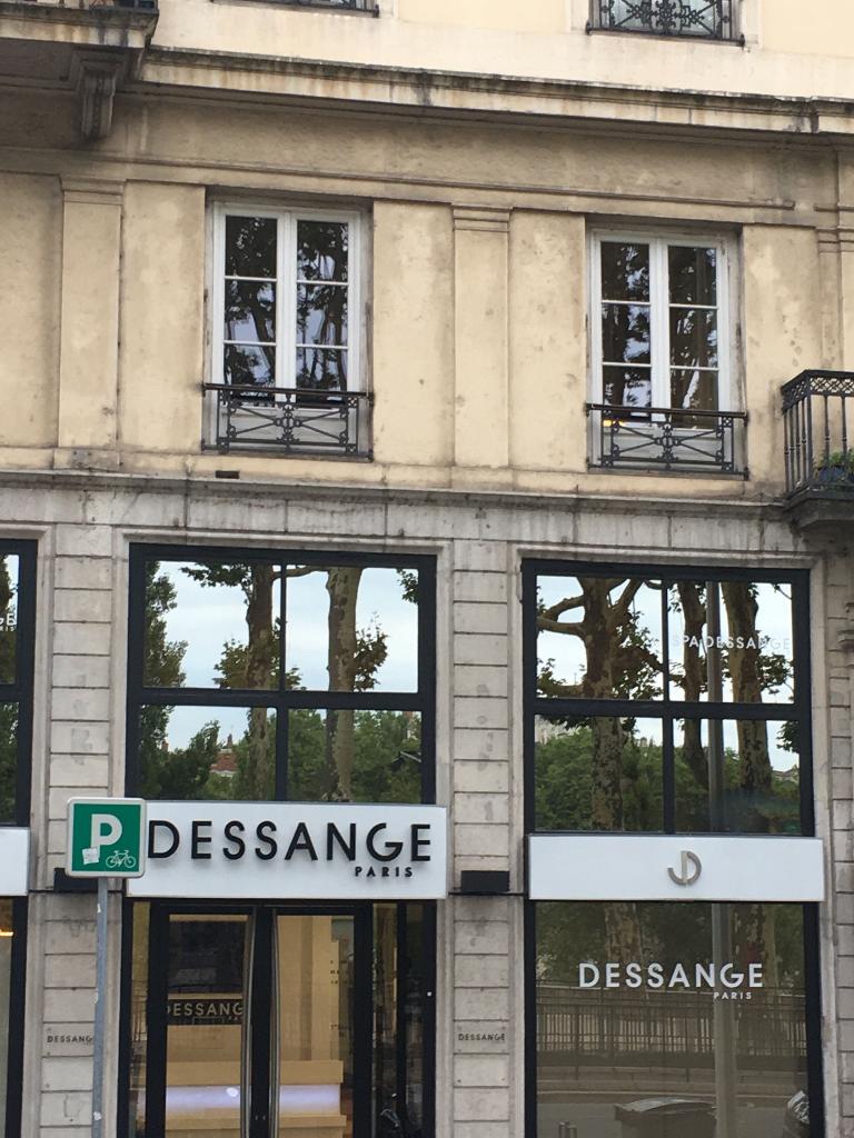 Dessange - Coiffeur, 1 quai Général Sarrail 69006 Lyon 