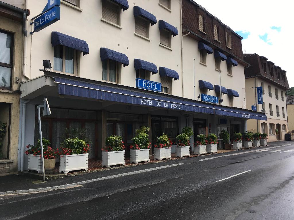 Hôtel de la Poste  Hôtel, 26 avenue du Général de Gaulle 15500 Massiac