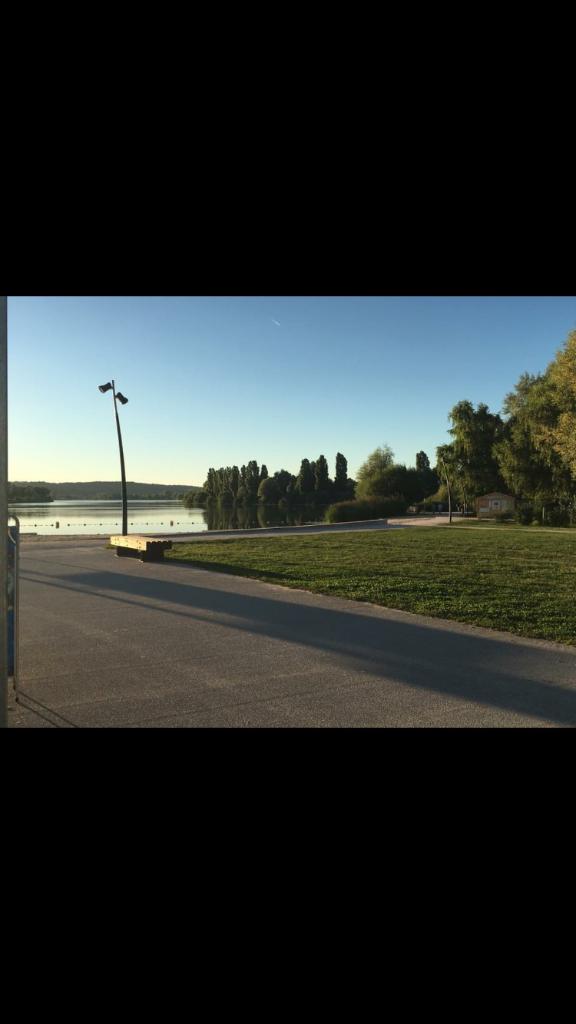 La Promenade Du Lac Vaivre Et Montoille Restaurant