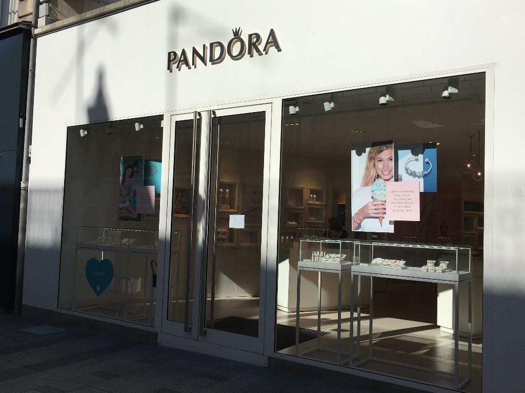 Boutique Pandora Rue De La République Republique Lyon | The Art of ...